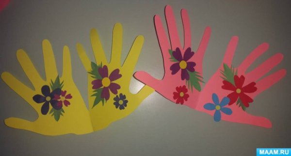 Аппликация ладошка с цветами