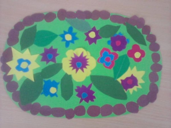 Аппликация на тему клумба цветов