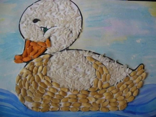 Аппликация из зерна