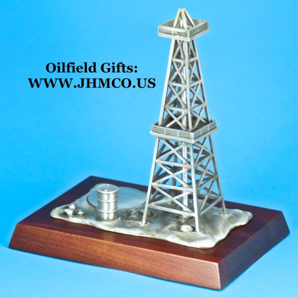 Модель буровой вышки