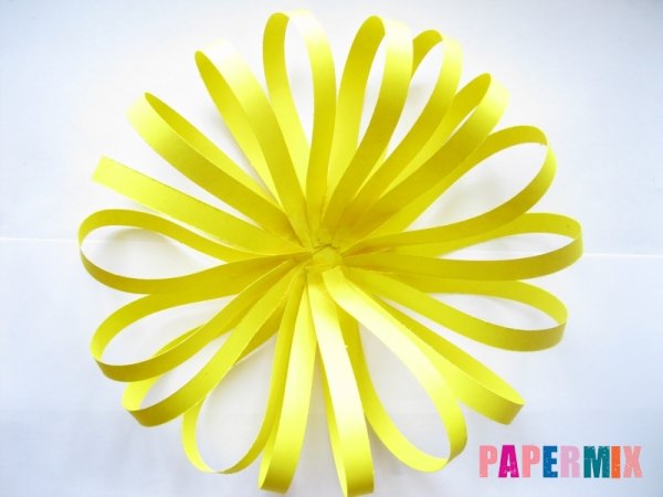Объемные цветы из полосок бумаги