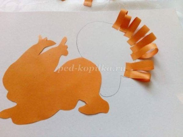 Белочка из цветной бумаги для детей