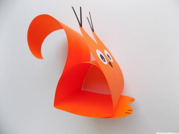 Поделка Белочка из бумаги