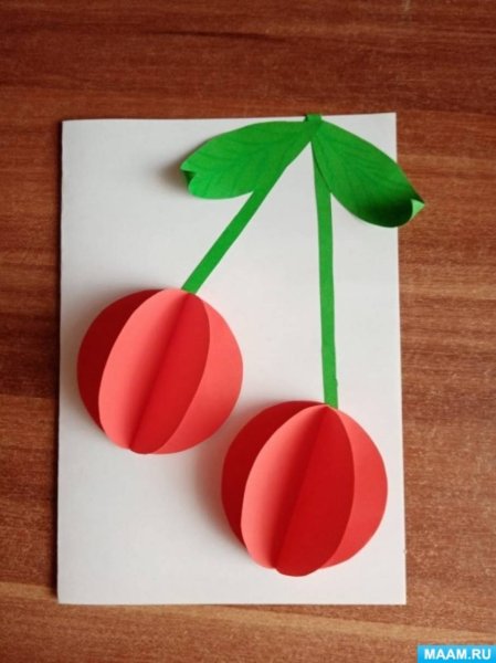 Поделка из бумаги вишня