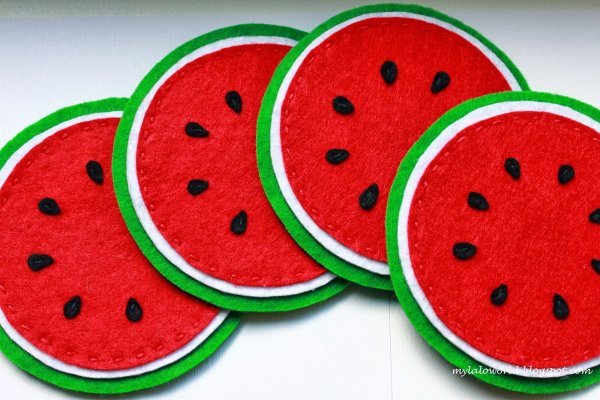 Арбузная долька из фетра