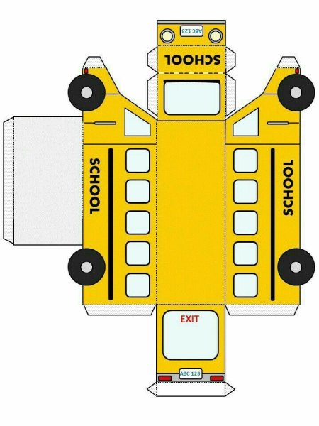Объемная машина из бумаги