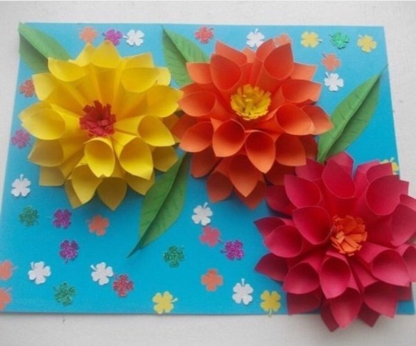 Цветы из цветной бумаги