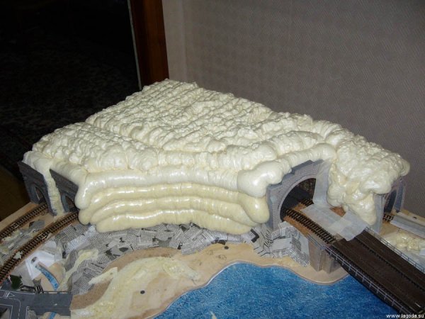 Домик из монтажной пены