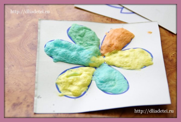 Рисование пеной для бритья в детском саду