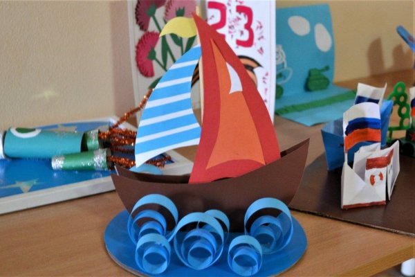 Детская поделка кораблик