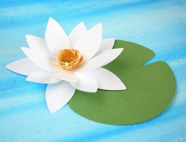 Поделка кувшинка из бумаги