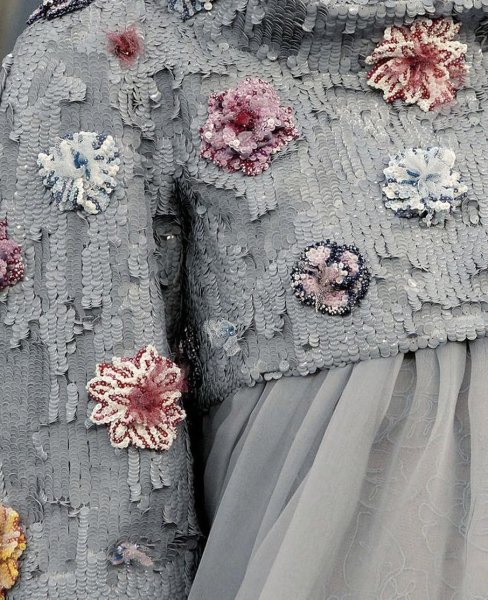 Кутюрная вышивка Шанель