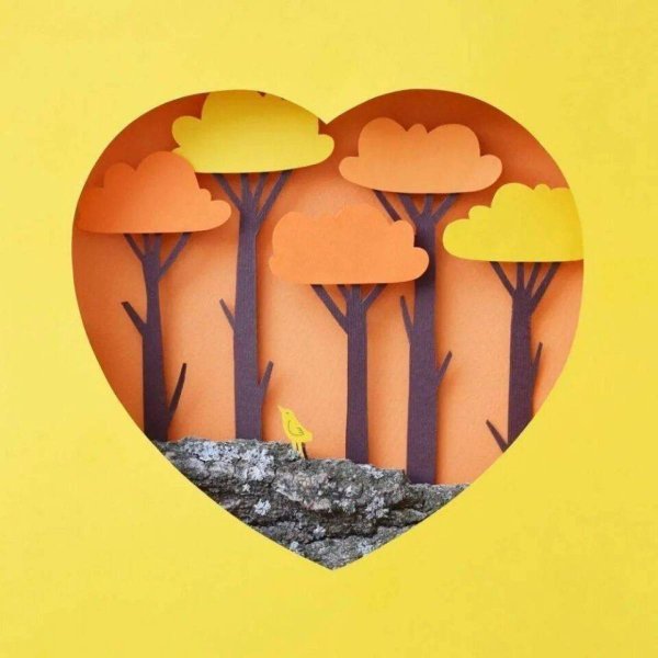 Многослойная аппликация из бумаги