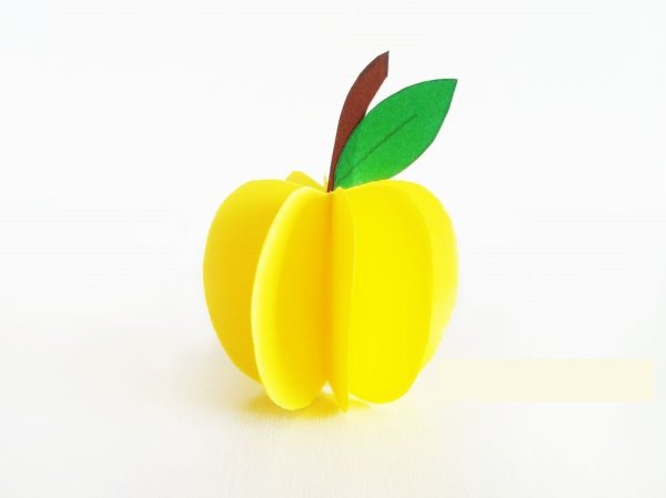 Фрукты из цветной бумаги