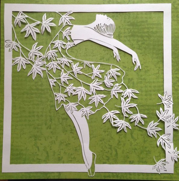 Интересные композиции из бумаги