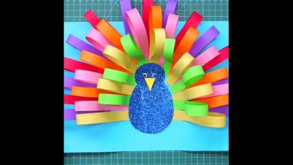 Поделка Павлин из цветной бумаги