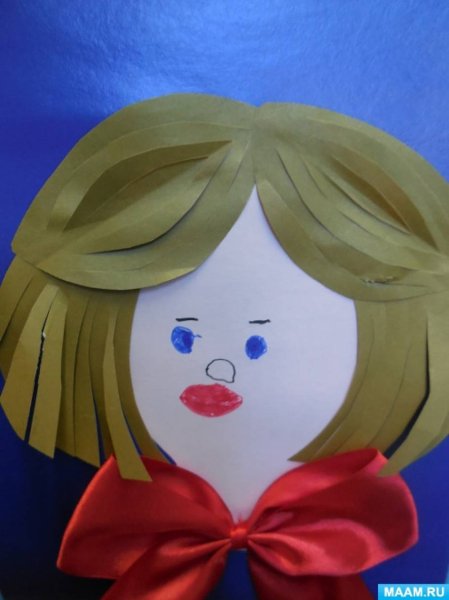 Портрет из цветной бумаги