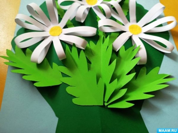 Ромашка из цветной бумаги