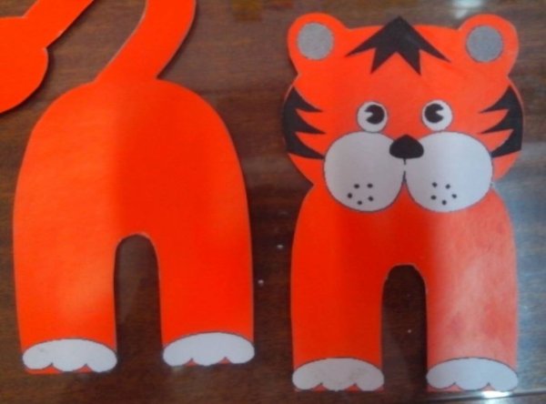 Тигренок из картона