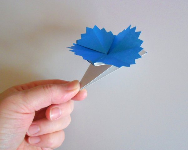 Васильки из картона