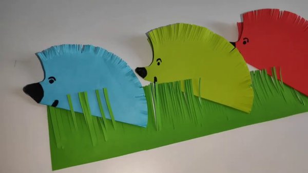 Поделка Ежик из цветной бумаги