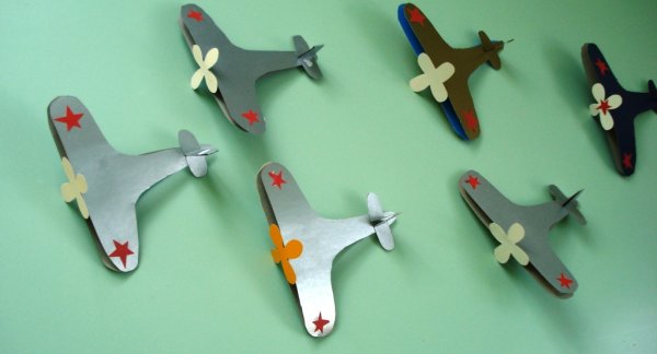 Поделка самолет