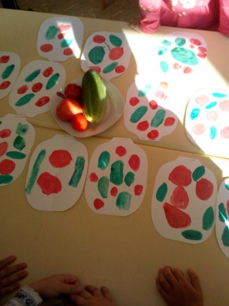 Рисование огурец и помидор в средней группе