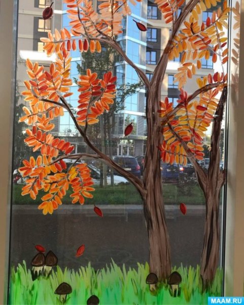 Украшение окон в детском саду осень