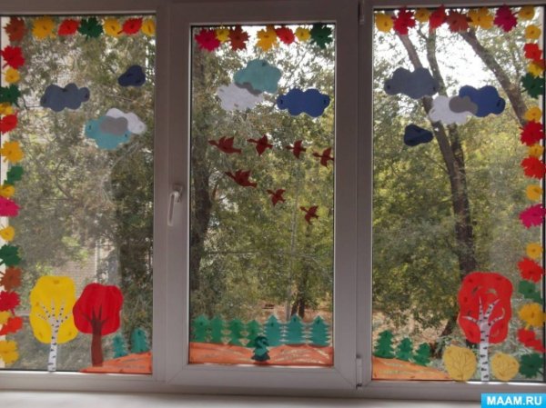Украшение окон в детском саду осень