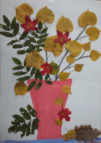 Осенняя поделка ваза с листьями