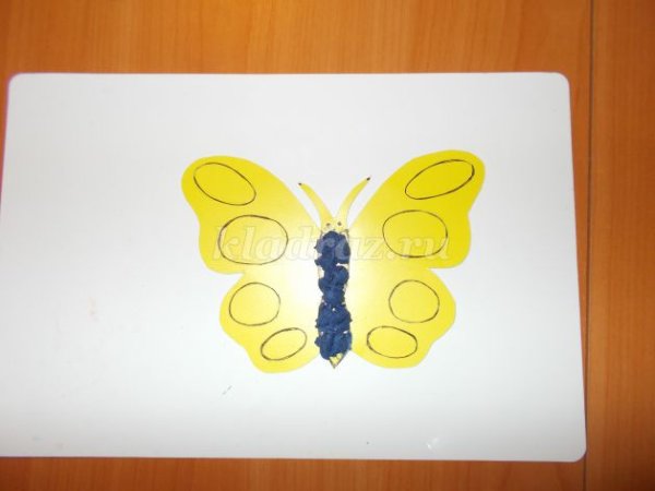 Аппликация бабочка из цветной бумаги