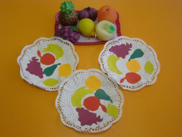 Аппликация фрукты на тарелочке в младшей группе