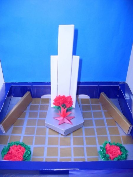 Макет памятника из пластилина