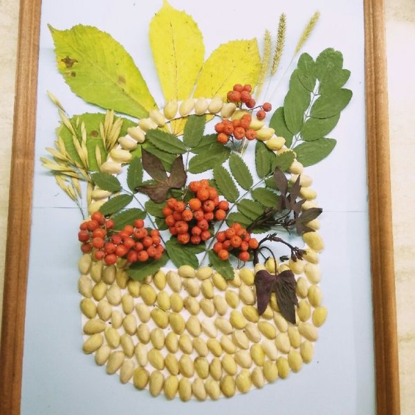Осеннее панно из природного материала