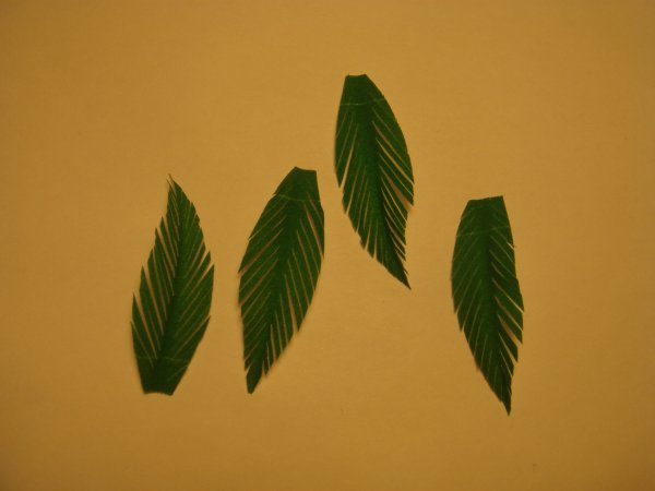 Пальма из листьев