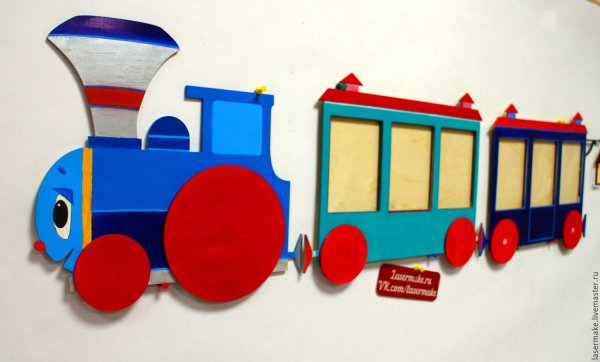 Паровозик из Ромашково с вагонами