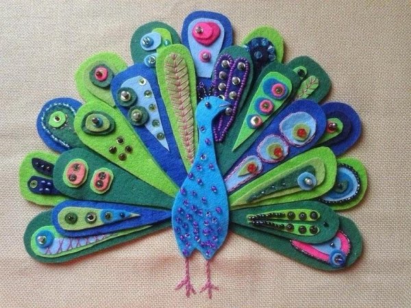 Павлин из фетра