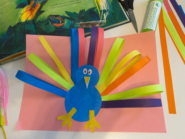 Аппликация Павлин из цветной бумаги с шаблонами