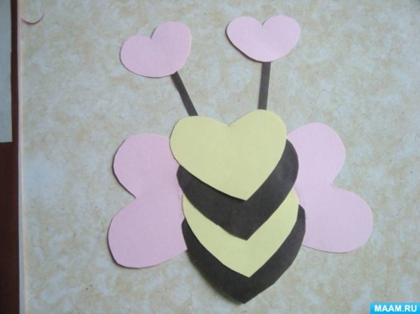 Пчелка из сердечек аппликация