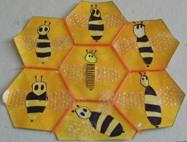 Поделка пчелы и соты