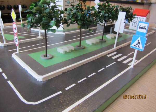 Автомобильный перекрёсток макет