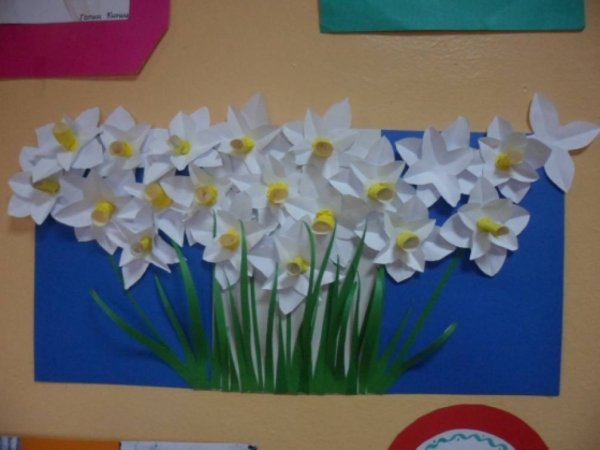 Аппликация первые цветы