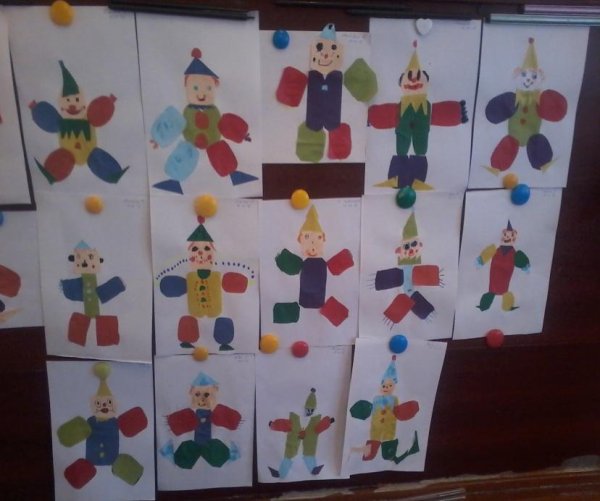 Петрушка на елке старшая группа