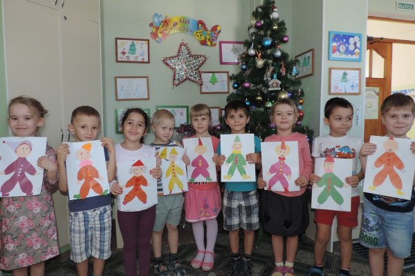 Петрушка на елке старшая группа