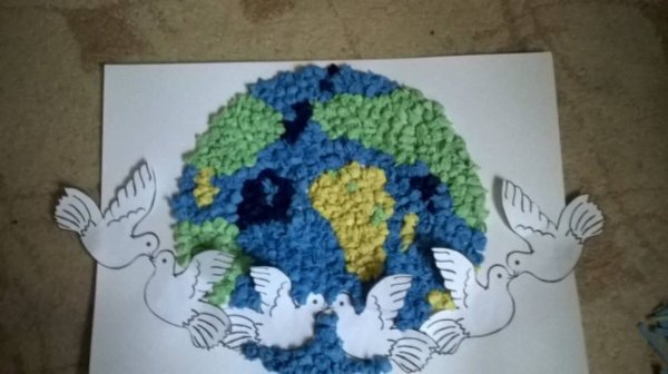 Поделка мир