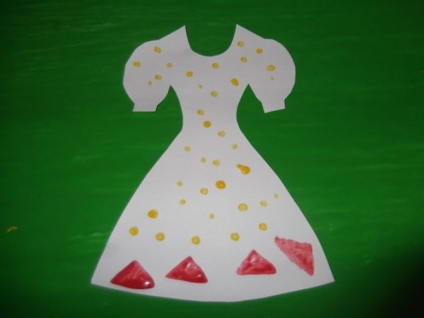 Рисование платье для мамы старшая группа