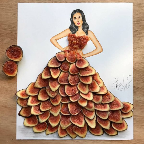 Платья из листьев на бумаге