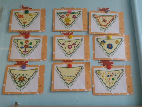 Украшение платочка рисование в средней группе