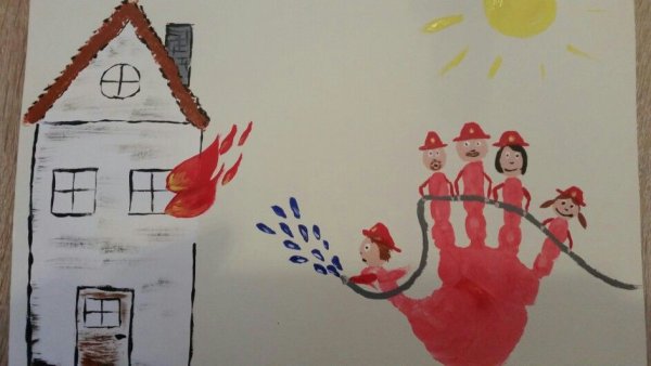 Рисование ладошками пожарные