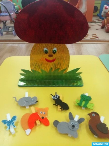 Сутеев под грибом теарт